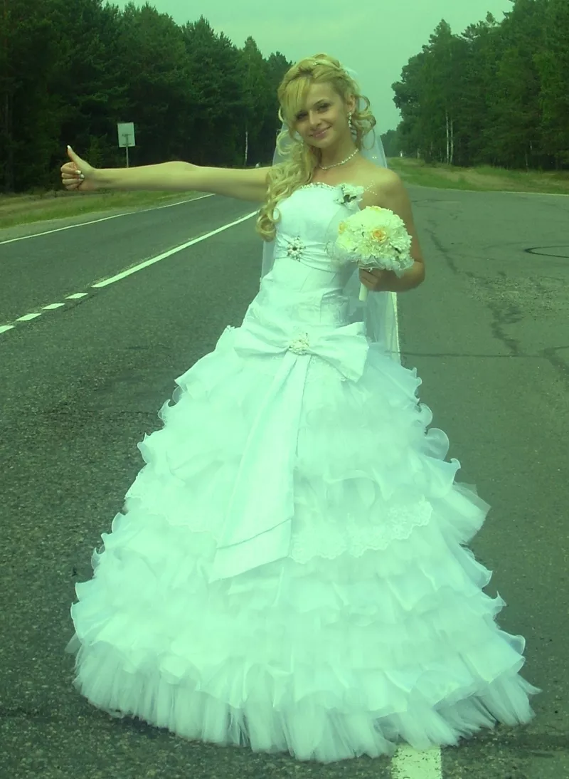 Свадебное платье (очень красивое) 3