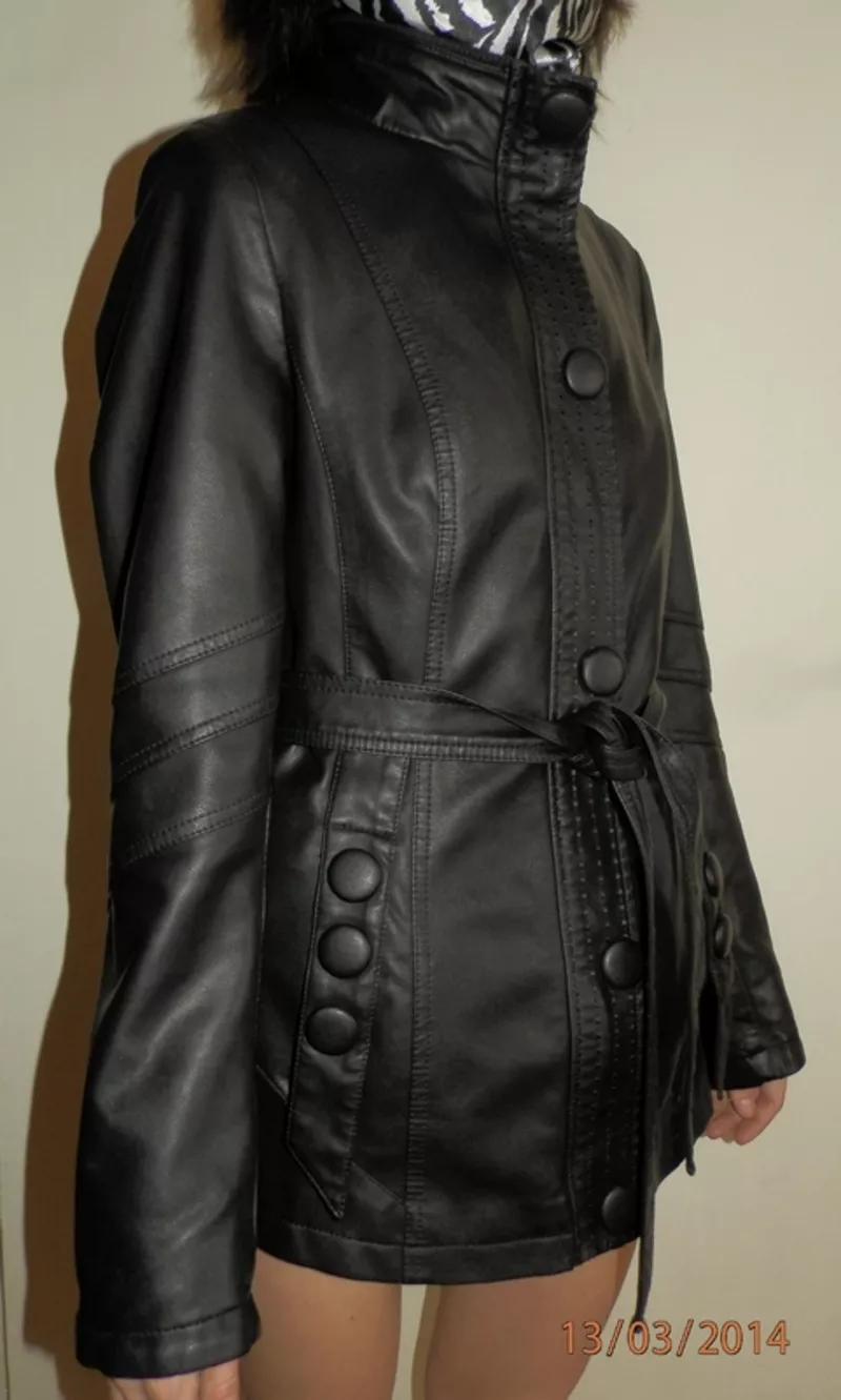 Пиджак черный с поясом, на замке 4